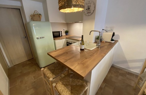 Llafranc Apartment | Modern apartment in Llafranc with A/C. No view