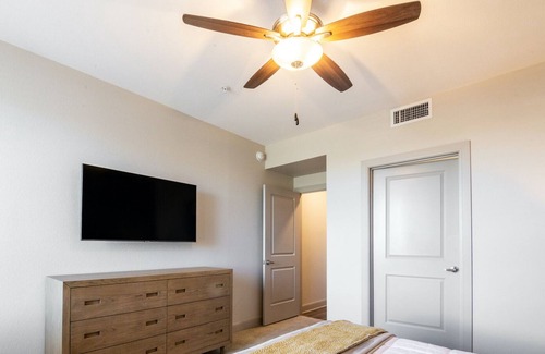 Ironwood Estates Apartment | Modern Apartment in Prime Location (ID5000)