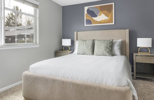 Vancouver Apartment | Modern Apartment in Prime Location (ID1274X054)