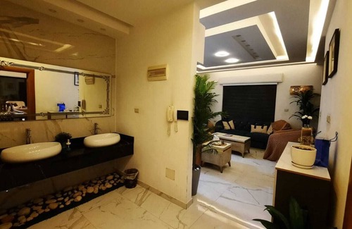 Amman Apartment | Modern Apartment in the Heart of Amman