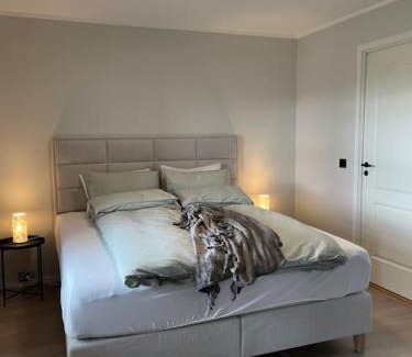 Tromso Apartment | Modern Apartment in Tromsø - Close to everything - Free parking