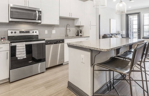 Keller Apartment | Modern Apartment in Prime Location (ID2101X18)
