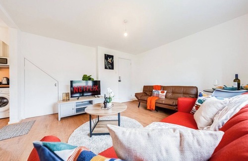 Newham Apartment | Modern Apartment near City Airport & ExCeL Lo…