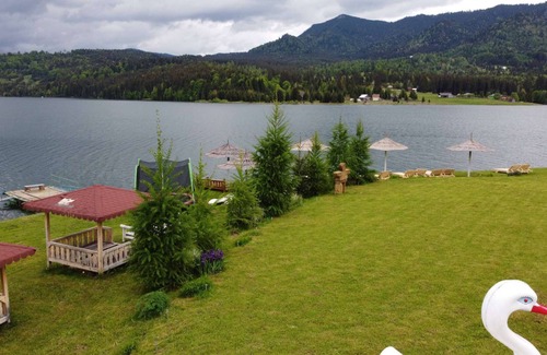 Colibita Apartment | Modern apartment on the shore of Lake Colibița