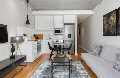 Cape Town City Centre Apartment | Modern Apartment - Wifi - Netflix - Parking