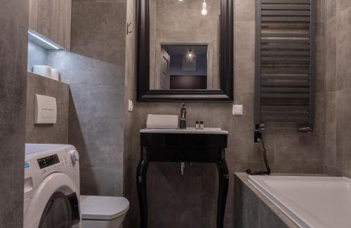 Warsaw Apartment | Modern Apartment with Balcony and Garage – Mokotów