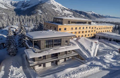 Hochkrimml Apartment | Modern apartment with mountain view, sauna, and close to the slopes