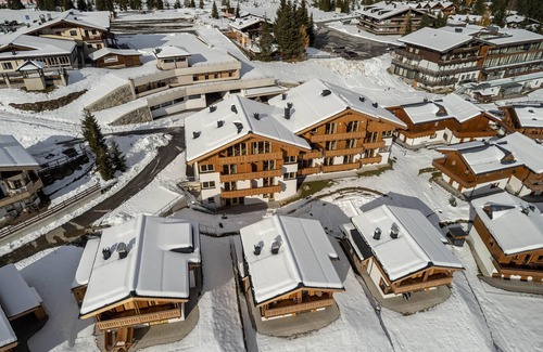 Hochkrimml Apartment | Modern apartment with mountain view, sauna, and close to the slopes