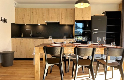 Les Gets Apartment | Modern Apt Near Perrières Ski Lifts with Terrace, Parking, and Free Shuttle