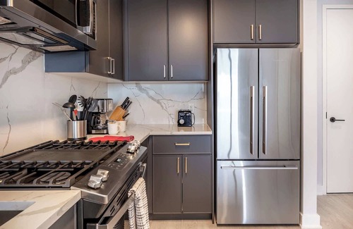 New Rochelle Apartment | Modern Apt with Indoor Pool