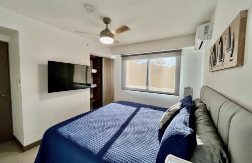 Punta Leona Apartment | Modern Beach Apartment - Walk to Playa Mantas & Beach Club Access