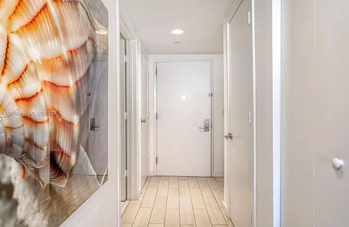 Hallandale Beach Apartment | Modern Beachwalk Studio