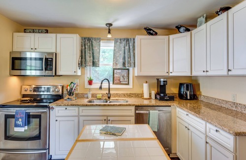 Belmont Historic District Cottage | Modern Belmont Home ~ 2 Mi to Historic Downtown!