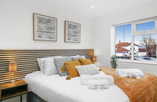 Maidstone House | Modern Bungalow in Maidstone sleeps 5 with free parking