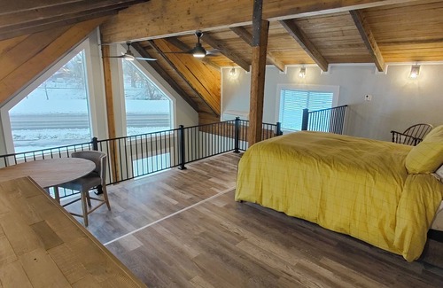 St. Anthony Cabin | Modern Bunkhouse located in the heart of activity for large groups