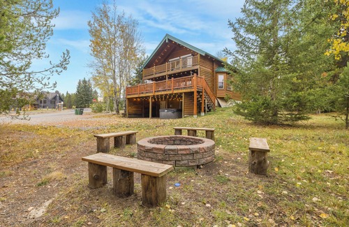 Island Park Cabin | Modern Cabin Perfect for Yellowstone Adventures! w/A/C, Hot Tub, & More!
