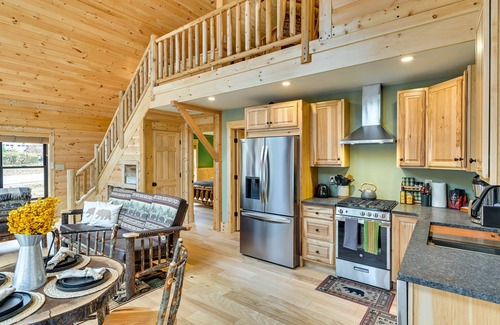 Gloversville Cabin | Modern Cabin w/Hot Tub & Sacandaga Lake Access!