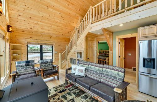 Gloversville House | Modern Cabin with Hot Tub and Sacandaga Lake Access!