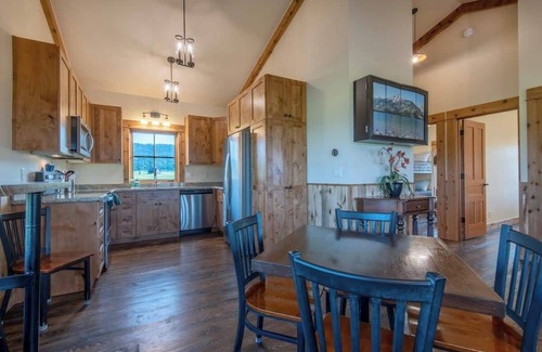 Victor Cabin | Modern Cabin with Stunning Teton Views