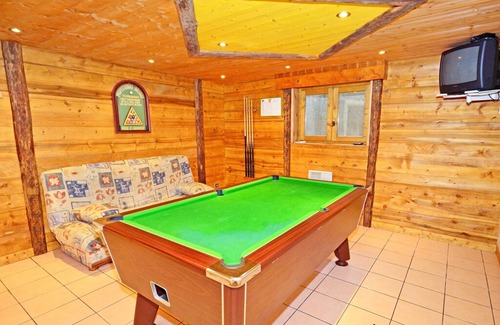 Champagny-en-Vanoise Apartment | Modern Chalet in Champagny-en-Vanoise near Ski Area