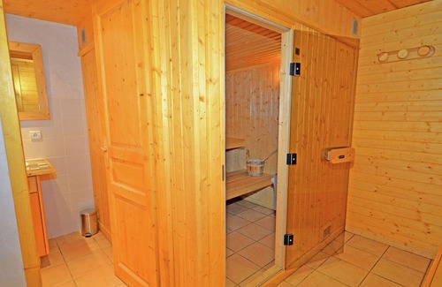 Champagny-en-Vanoise Apartment | Modern Chalet in Champagny-en-Vanoise near Ski Area