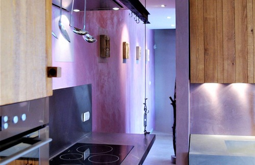 Le Corbier Ski Chalet | Modern chalet near the slopes - Sleeps 12