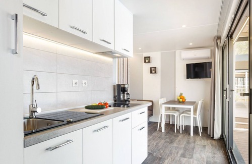 Vabriga Ski Chalet | Modern chalet only 11 km from Porec