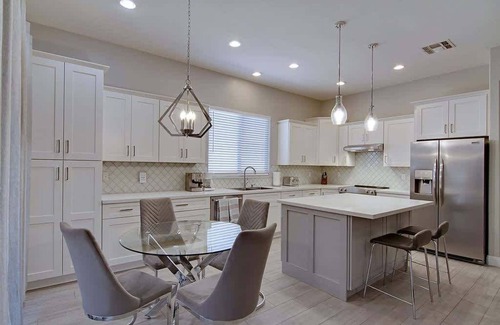 Ocotillo House | Modern Chandler Home – Heated Pool, Golf, Fire Pit