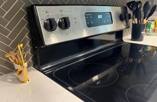 Fort Worth Apartment | Modern Charming 2-bedroom apartment with a resort feel, with gym in Fort Worth!