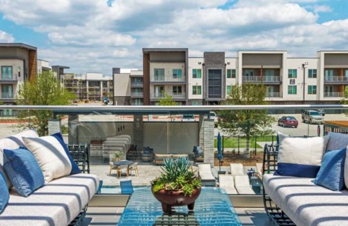 Fort Worth Apartment | Modern Charming 2-bedroom apartment with a resort feel, with gym in Fort Worth!