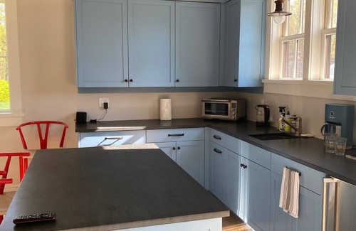 Greenwich Cottage | Modern charming country cottage for long term availability