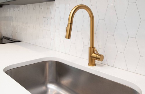 Knoxville Apartment | Modern Cityscape - Downtown Knoxville