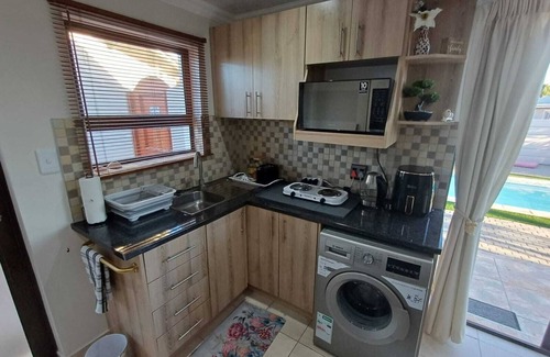 Bloubergstrand Apartment | Modern Coastal Retreat - Cape towns Gem where you find Nature and Luxury combine