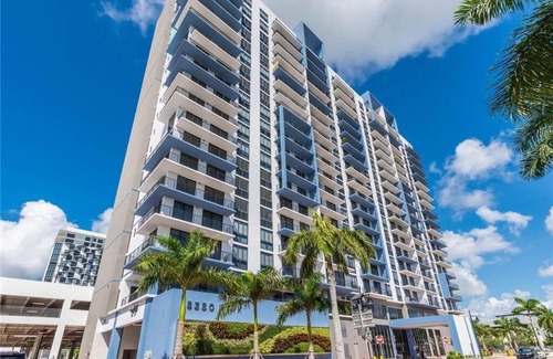 Doral Condo | Modern Comfort: Doral 2BR Haven