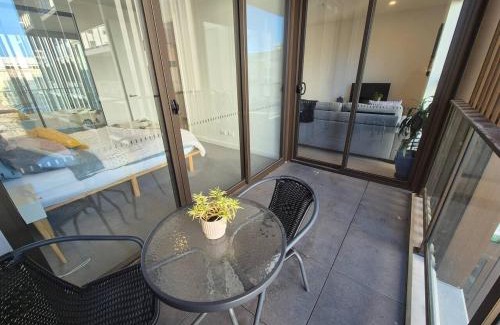 City West Apartment | Modern Comfort in Canberra's City Center - Hosted by Canstay