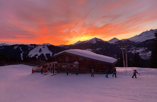 Morzine Apartment | Modern comfortable apartment, great location by Pleney