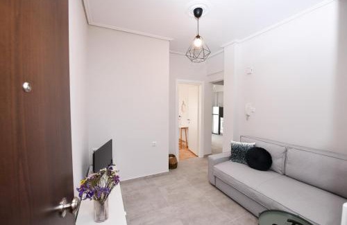 Larissa Apartment | Modern, comfortable apartment, in the heart of the city