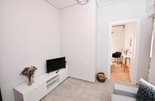 Larissa Apartment | Modern, comfortable apartment, in the heart of the city