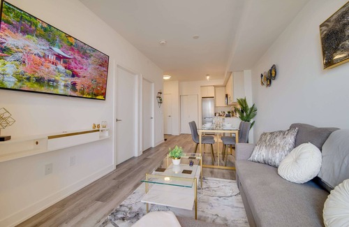 Mount Hope Huron Park Condo | Modern Condo in Central KW w/gym