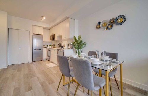 Mount Hope Huron Park Condo | Modern Condo in Central KW w/gym