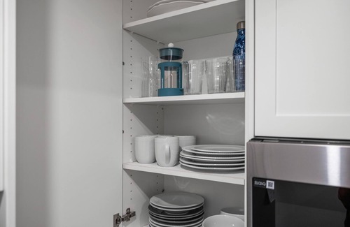 Southwest Edmonton House | Modern, Cozy and Central Basement Unit! Close to Everything!