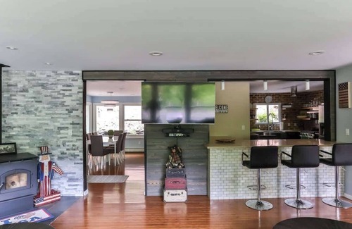 Ashland House | Modern Creekside Home w/Hot Tub & Gym