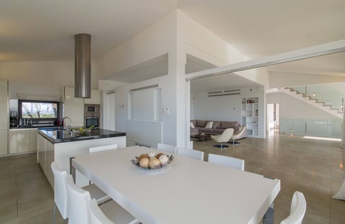 Muro Villa | Modern Dalt Son Morro Villa with Hot Tub