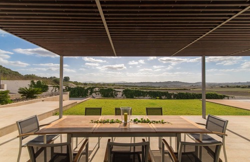 Muro Villa | Modern Dalt Son Morro Villa with Hot Tub