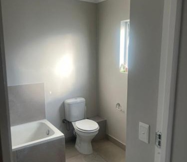 Bloubergstrand Apartment | Modern Double-Story 2-Bedroom Townhouse with Private Backyard & Braai