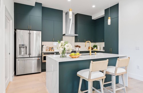 Holly House | Modern East Austin Stay near Rainey St, Dining & Lady Bird Lake | The Ashlee