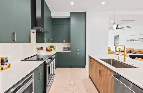 Holly House | Modern East Austin Stay near Rainey St, Dining & Lady Bird Lake | The Ashlee