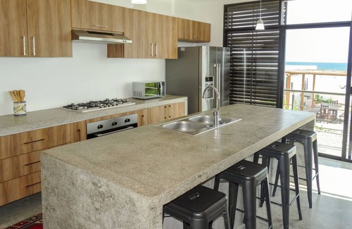 La Fortuna Villa | Modern Eco-Friendly Villa, 2-Minute Walk to Beach, Cleaning/Cooking