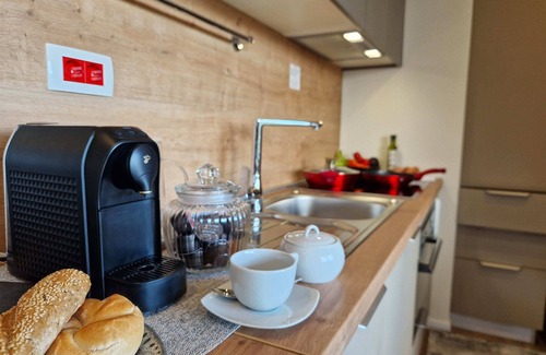 Wurflach Apartment | Modern Eingerichtetes Chalet mit Terrasse