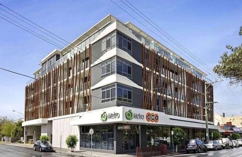 Caulfield North Apartment | Modern Elegance Caulfield North